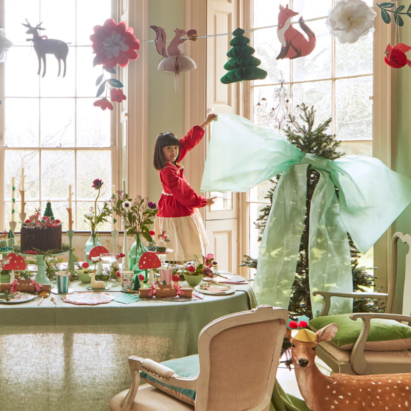 kinderparty 300625-4_Girlande_Winterwald_mood1