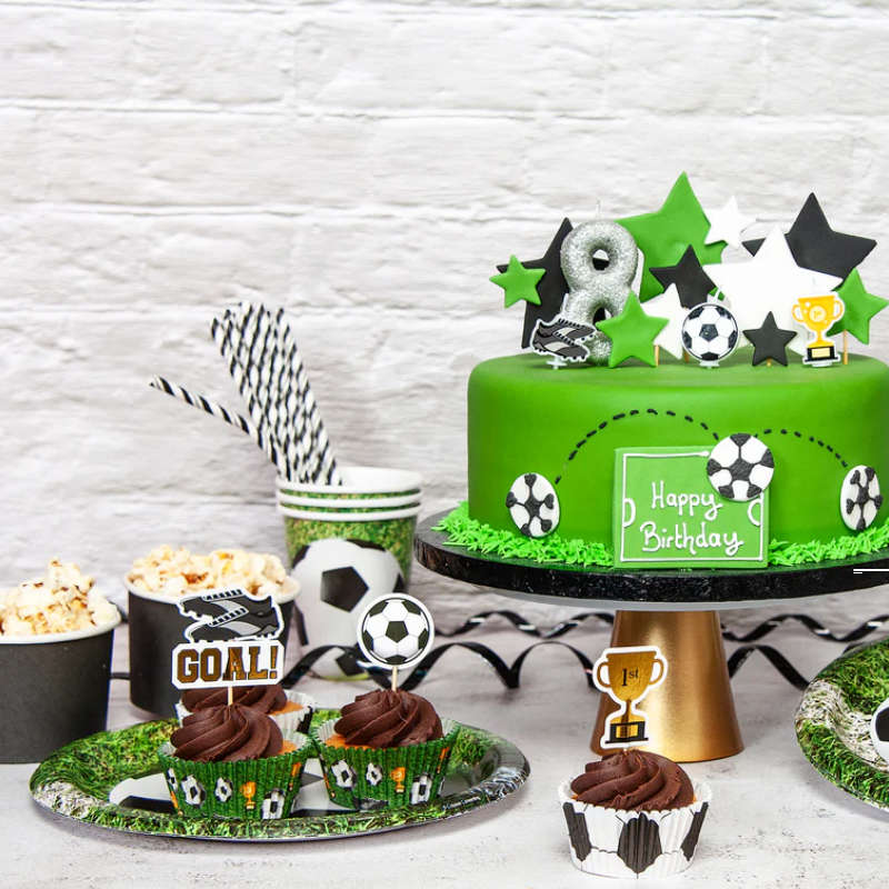 Kindergeburtstag-Muffinformchen-Fussball-3