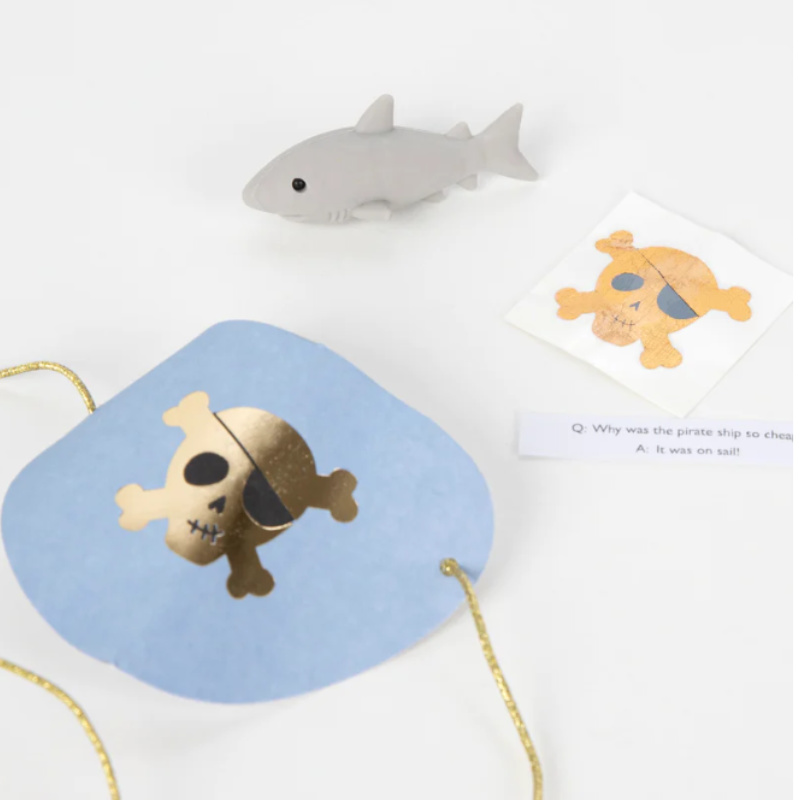 Kindergeburtstag-Uberraschungs-Piratenkopfe-2