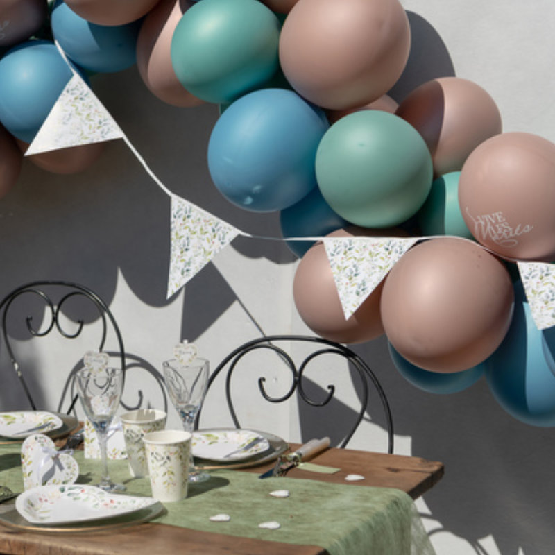 Kindergeburtstag-Wimpelkette_gruene_Blaetter_1