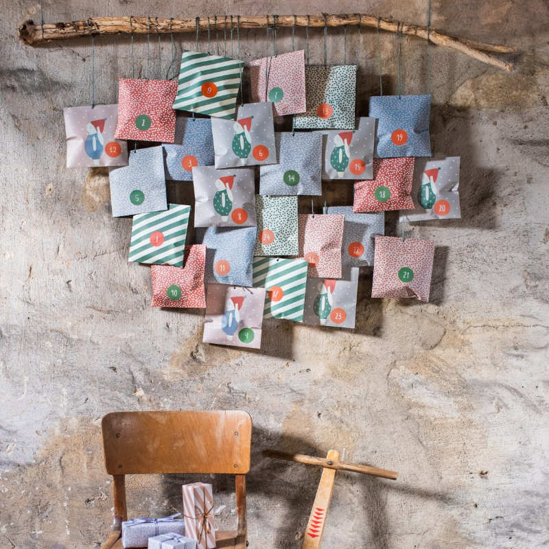 Kindergeburtstag-Adventskalendertuetchen_gruen_Hase_Set_24_Stk_1