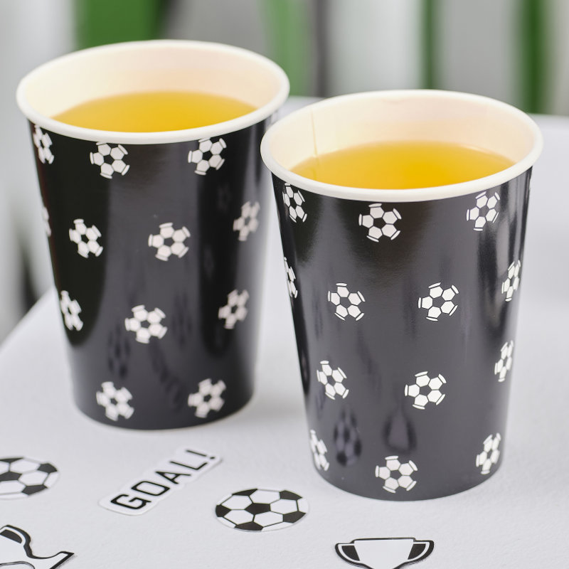 Kindergeburtstag-Partybecher_Fussballfeld_8_Stk_1