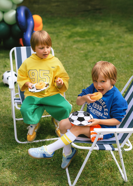 Gras, Kurze Hosen, Schuh, Portrait, Rasen