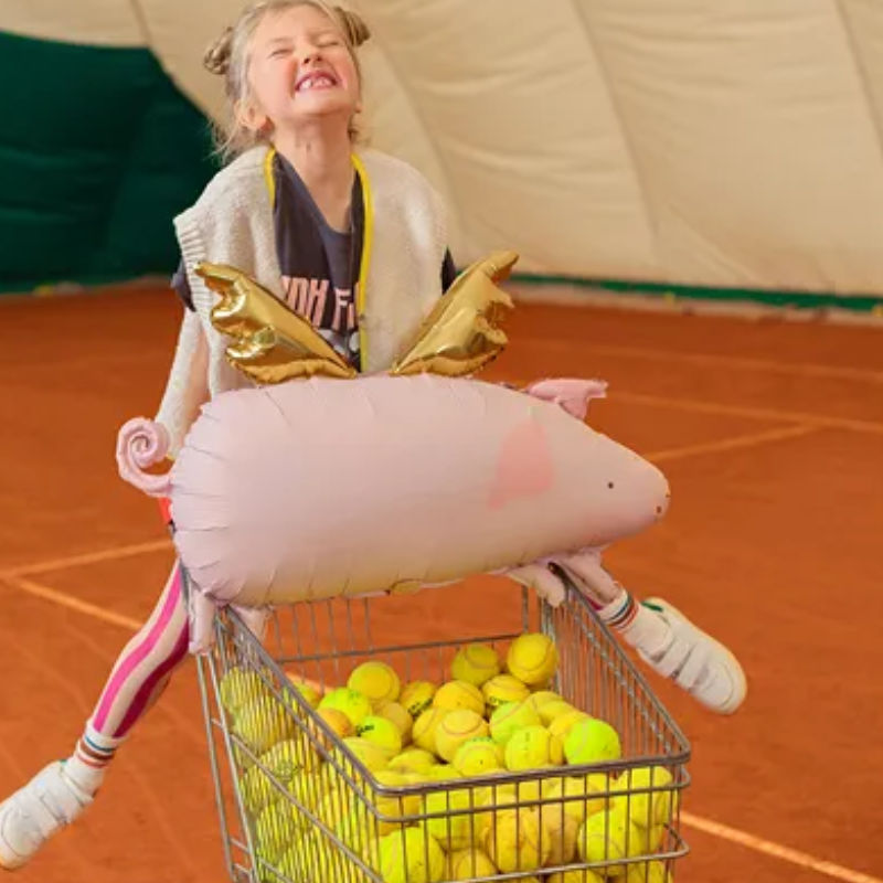 Kindergeburtstag-Folienballon_fliegendes_Schweinchen_2